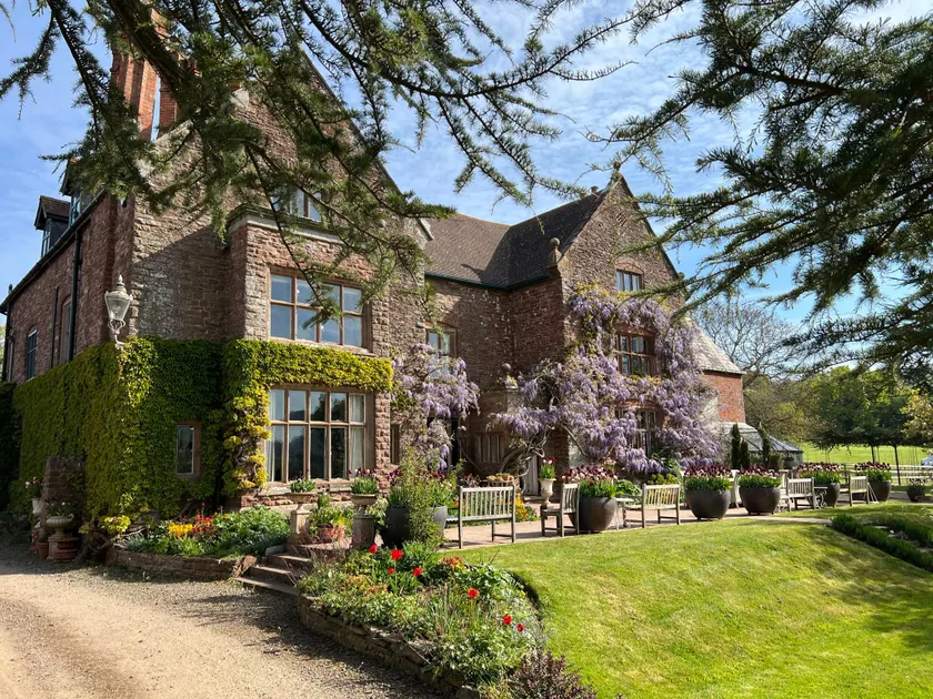 Uplands Guest House - Image 1