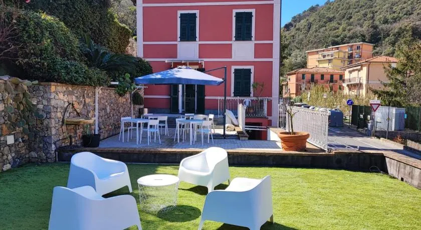 LA POMELLA - Image 1