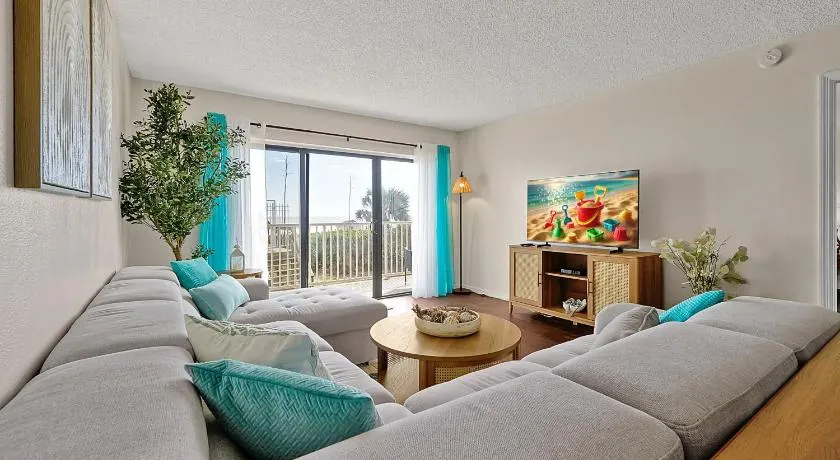 Stunning Beachfront Apartment Near Cocoa Beach Pier - Image 1