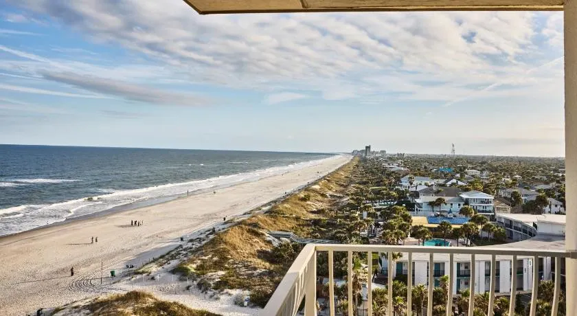 Dune House Hotel & Spa - Image 1