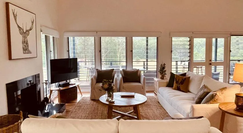 Laguna Valley Country Retreat - Image 1
