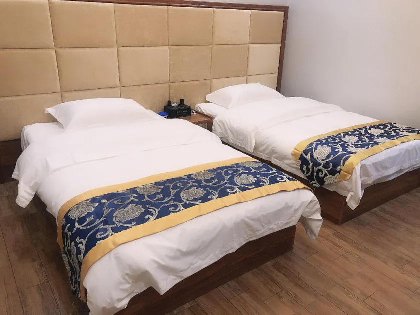 Maguan Jinzhong Hotel - Image 1
