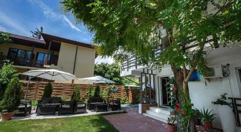Casa Amur - Image 1