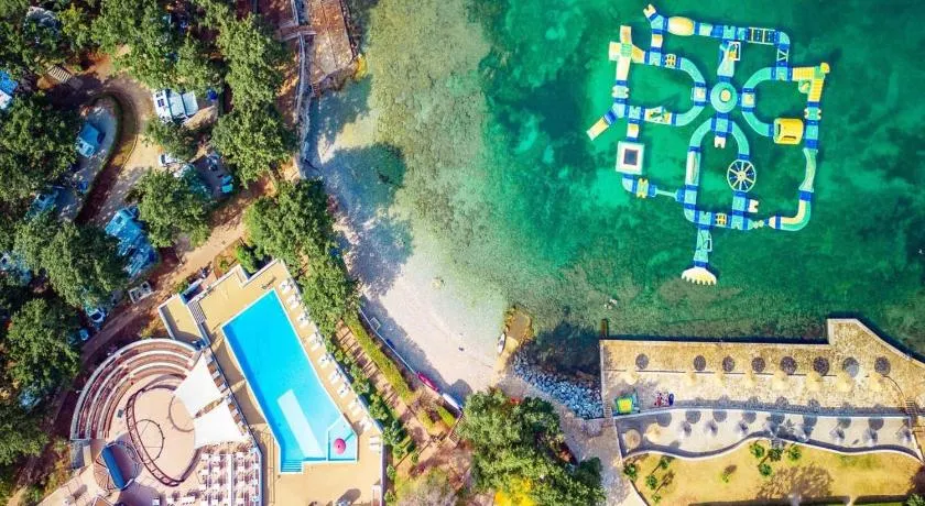 Camping Bijela Uvala - Eurocamp I Homair - Image 1