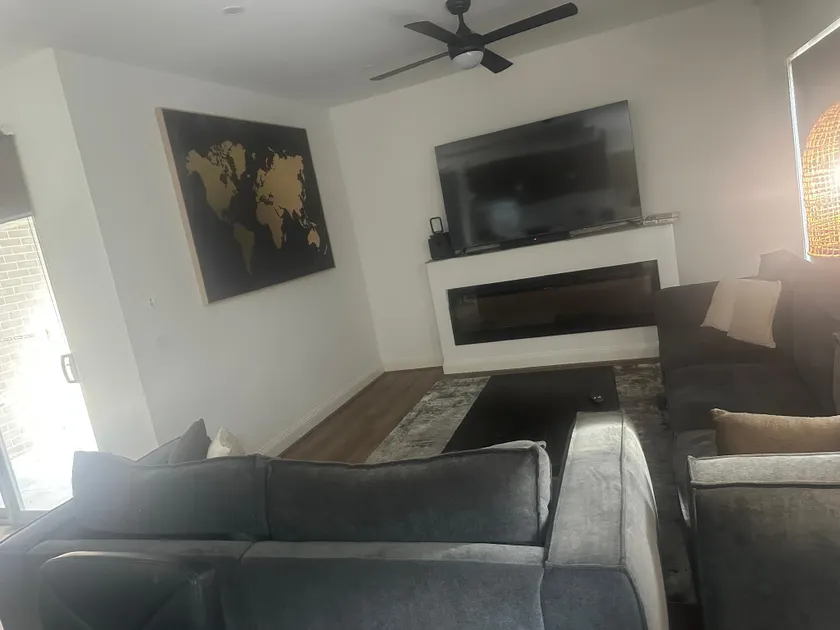 Cozy private home - Image 1