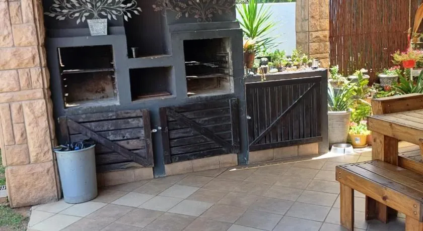 Orchard Guesthouse - Image 1