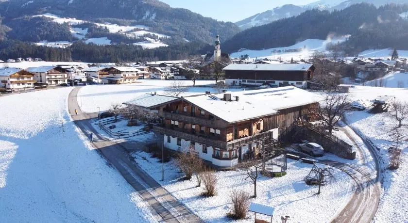 Schwarzenbergerhof - Image 1