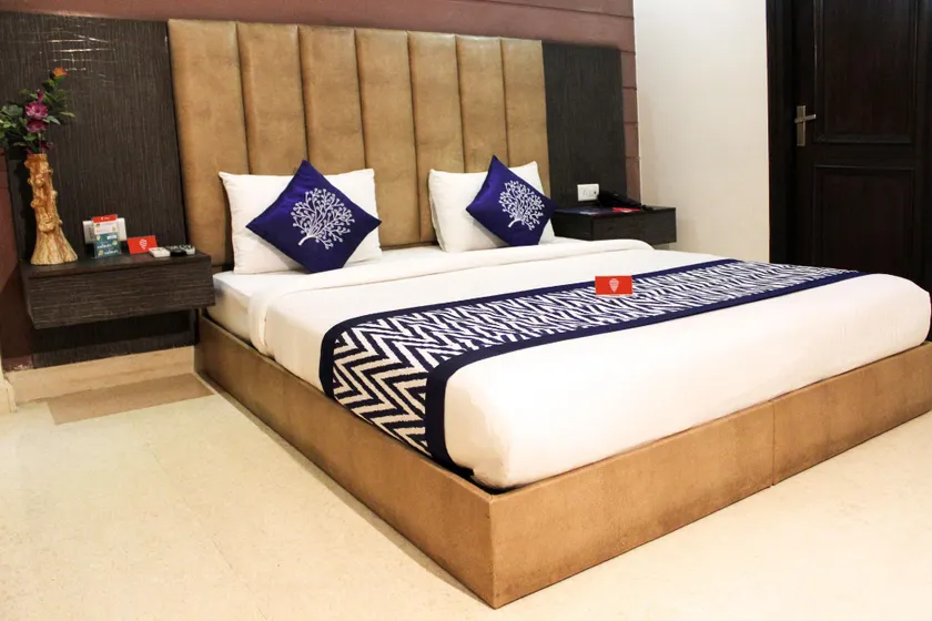 OYO 5642 moon hospitality - Image 1