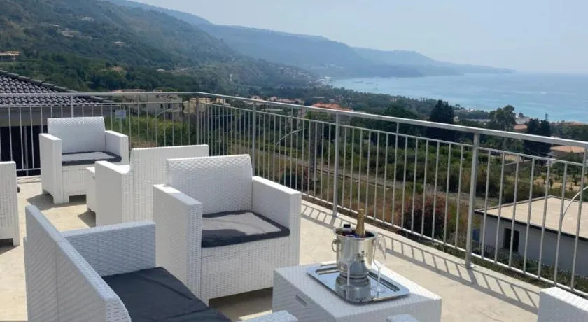 Acrita rooftop - Image 1