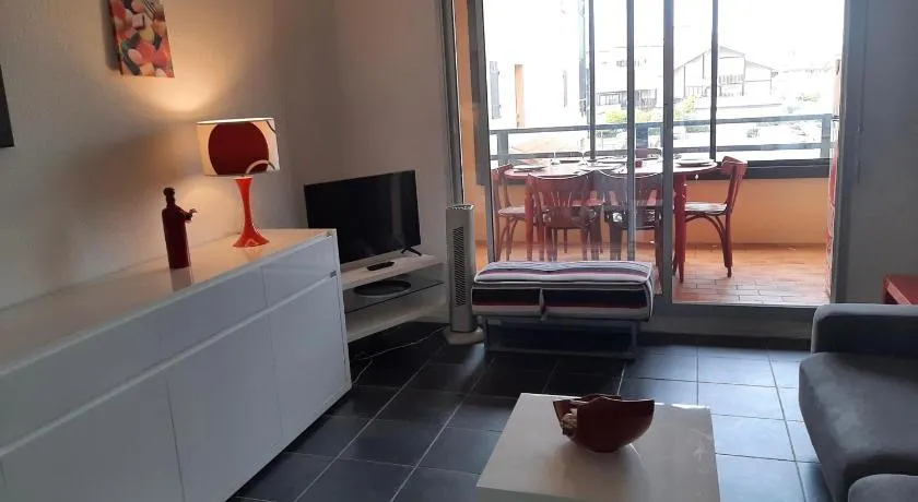 Appartement 4 couchages à Capbreton avec piscine, tennis et plage à pied - FR-1-239-867 - Image 1