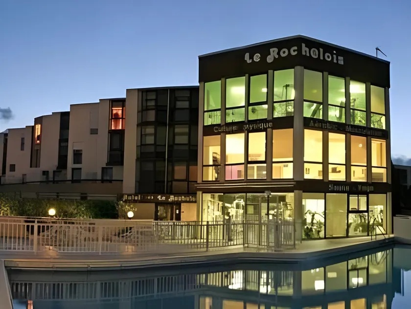 Logis Hôtel Le Rochelois - Image 1