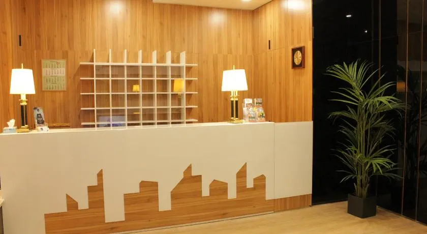 Isar City Hotel - Image 1
