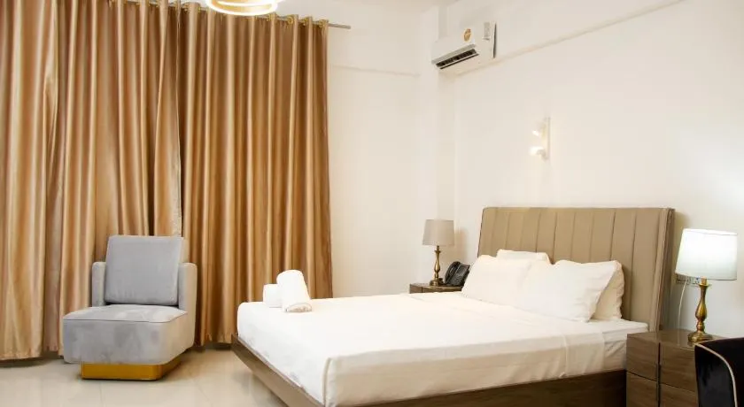 Hotel Kilimanjaro - Image 1