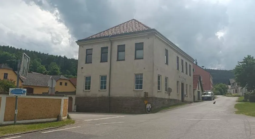 Frühstückspension Alte Volksschule Heinrichs bei Weitra - Image 1