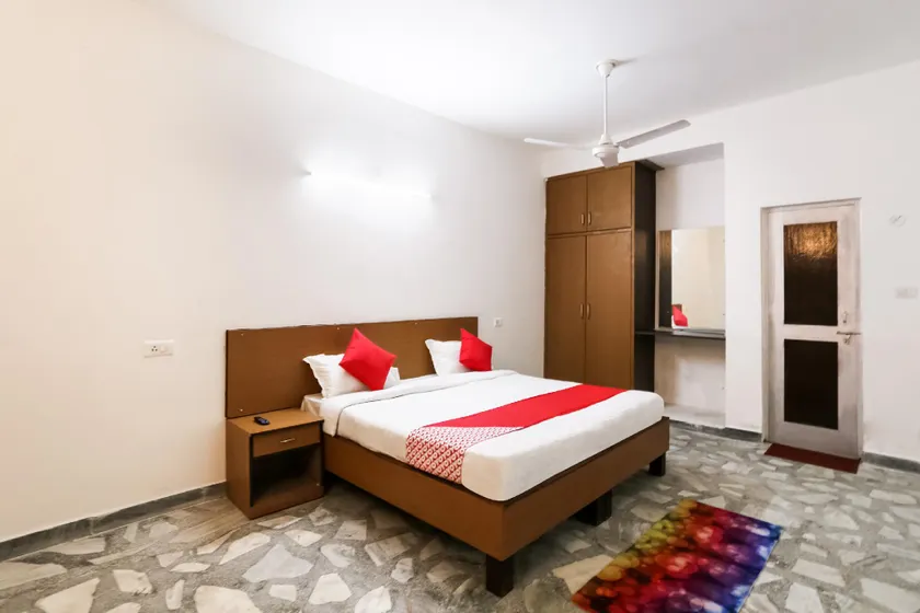 Hotel O Dev Sukhdev Palace - Image 1