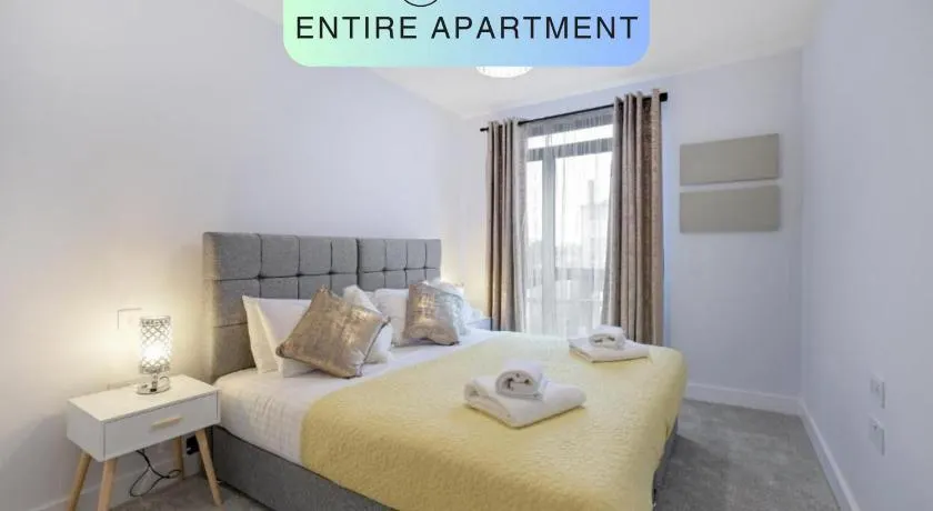 2 Bedroom Luxury Apartments with Parking in Stanmore, North West By 360 Stays London - Image 1