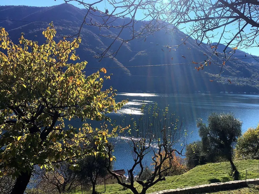 Romantic Holiday Home in Italian Lakes with Garden - Image 1