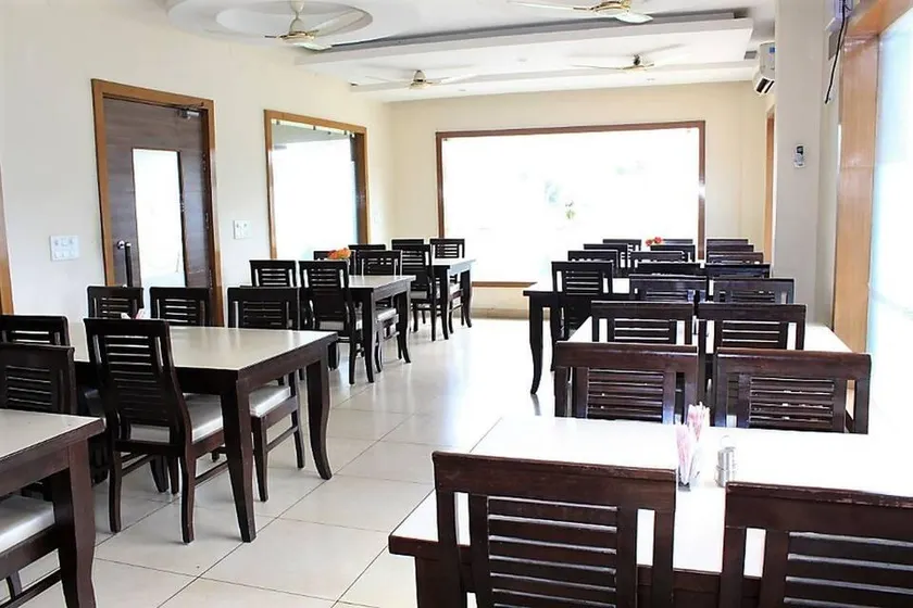 Hotel Mehar's - Image 1