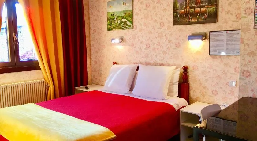 Hotel Paris Star - Image 1