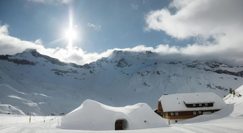 Berghotel Engstligenalp Adelboden - Image 1