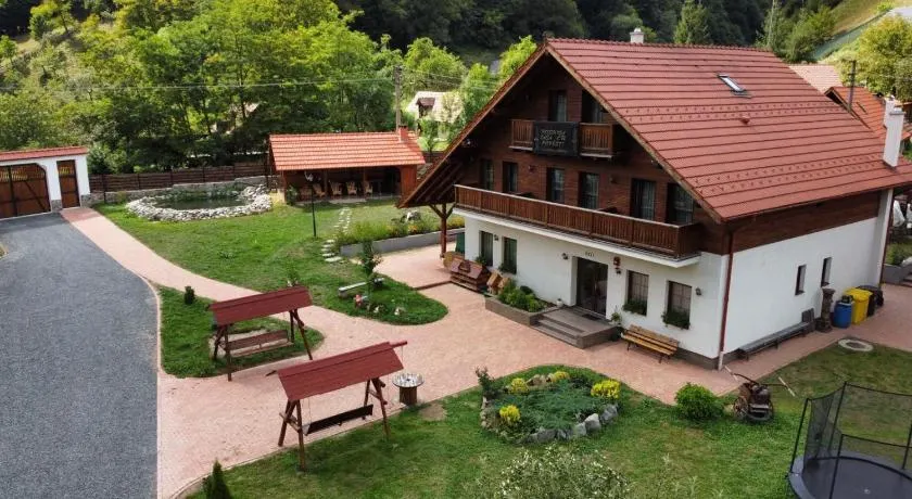 Pensiune agroturistica Casa cu Povesti Rau Sadului - Image 1