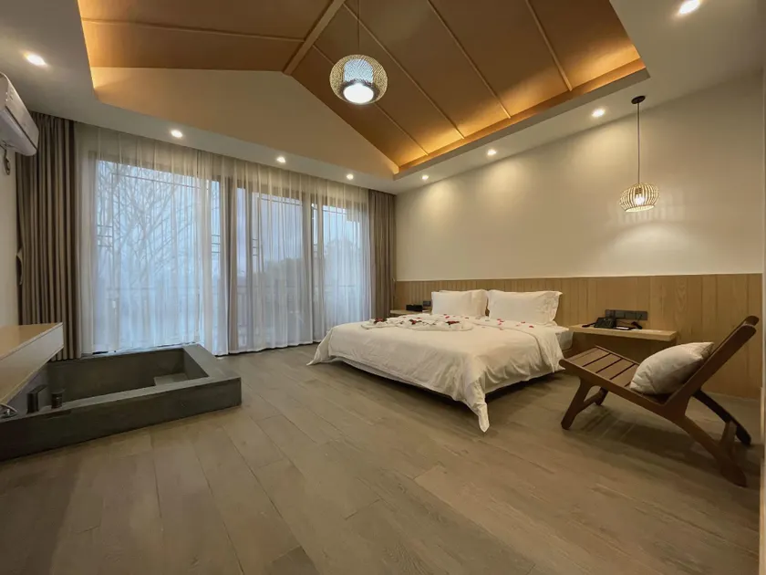 Yangming Hot Spring Resort Town, Ganzhou - Image 1