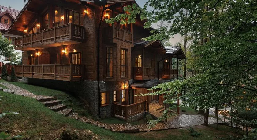 Chalet Royal - Image 1