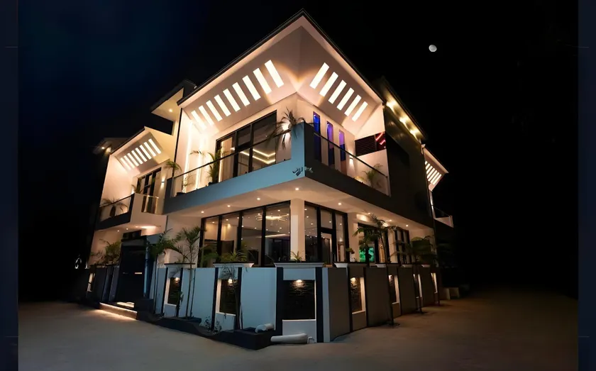 Moon Light Luxury Villa - Image 1