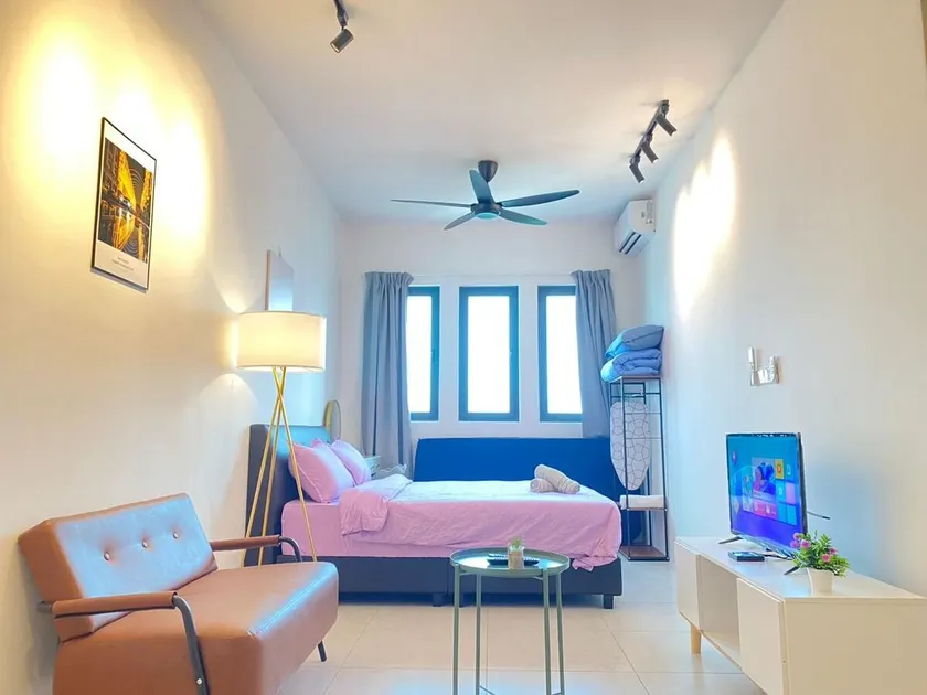 City Living Cozy Studio B @Meritus Residence - Image 1