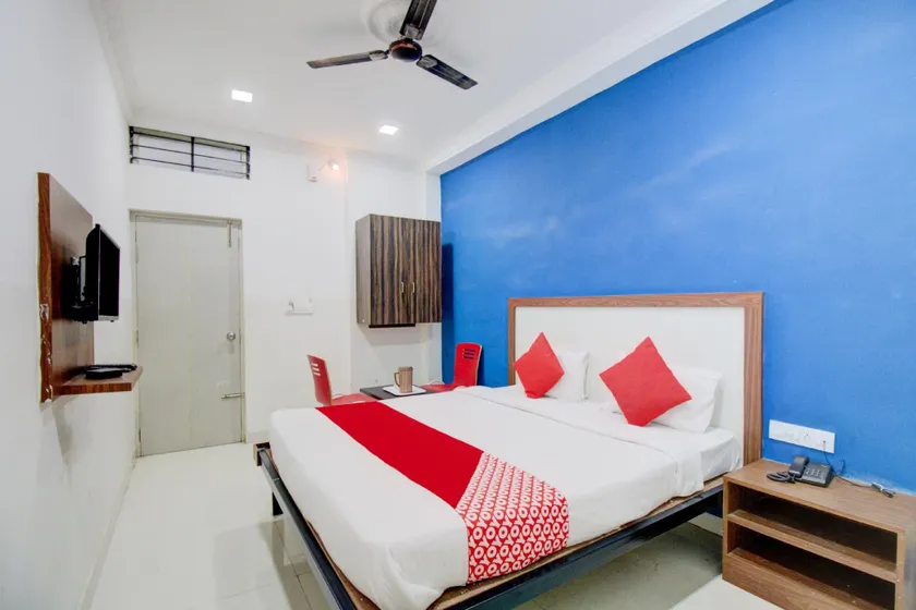 Hotel O Abhimaani Inn - Image 1