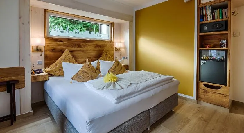 Hotel Blumenbach - Image 1