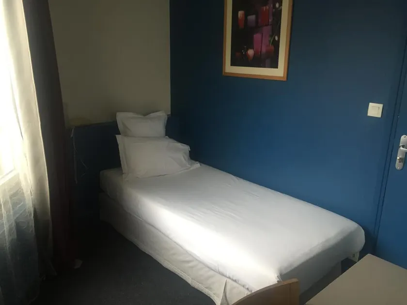 Hotel Du Parc Saint Charles - Image 1