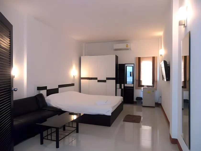 Sri Samui - Image 1