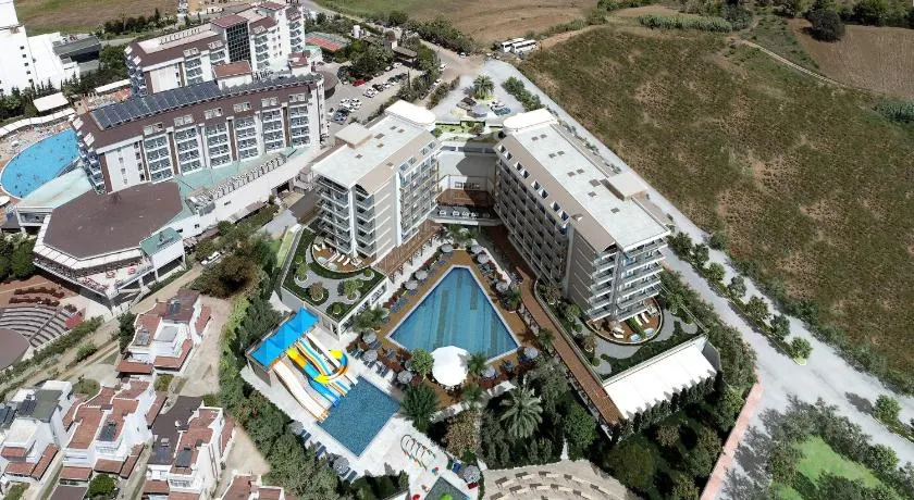 Çenger Blue Collection Hotel - Image 1