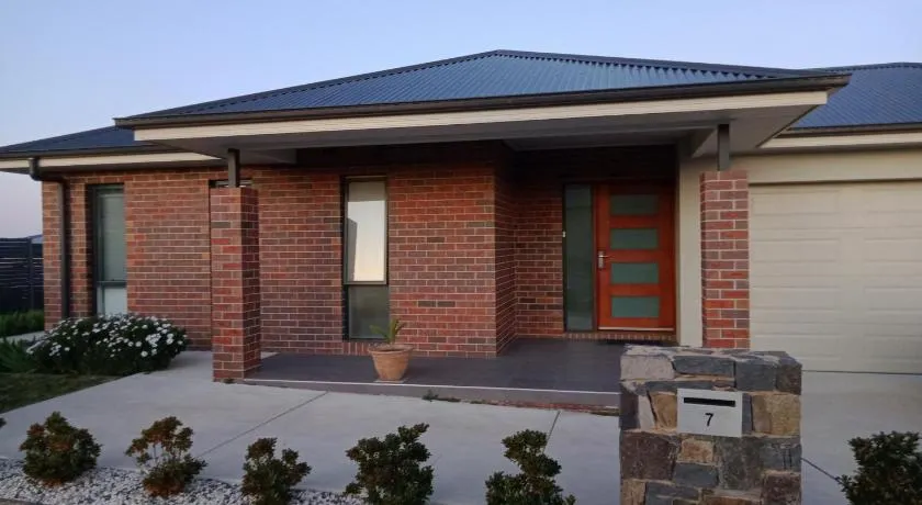 New self-contained one bedroom within a house - Image 1