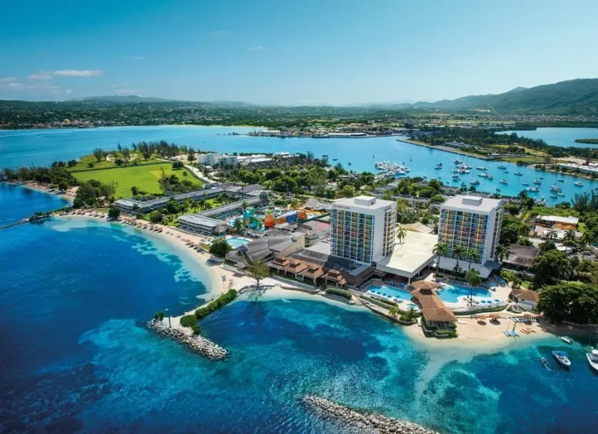 Sunset Beach Resort Spa and Waterpark All-Inclusive - Image 1