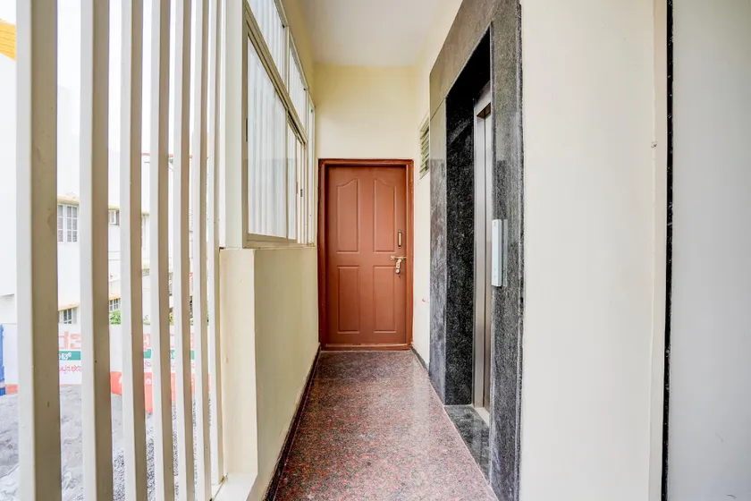 Hotel O SRL Comforts - Image 1