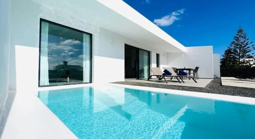 Pasito Luxury Villa - Image 1