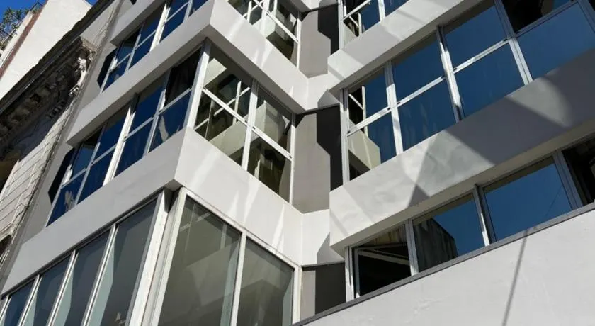 Bue Hotel - Image 1