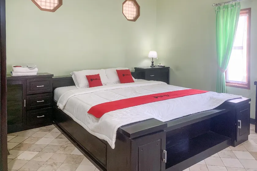 RedDoorz Resort Syariah at Hotel ANB Pameungpeuk Garut - Image 1