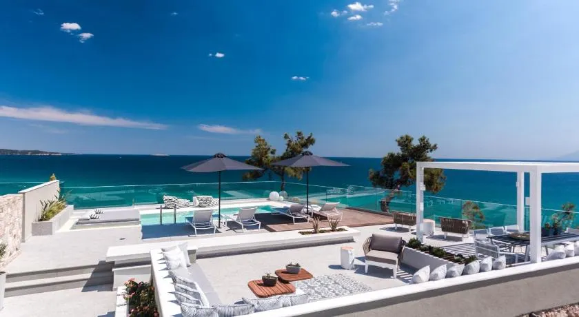 360ᵒ Luxury View Collection - Adults Only - Image 1