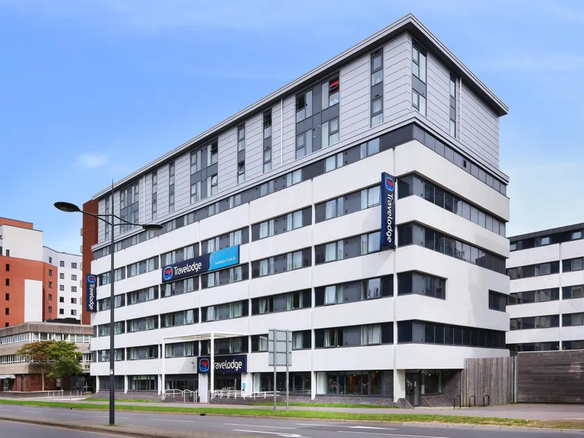 Travelodge Swindon Central - Image 1
