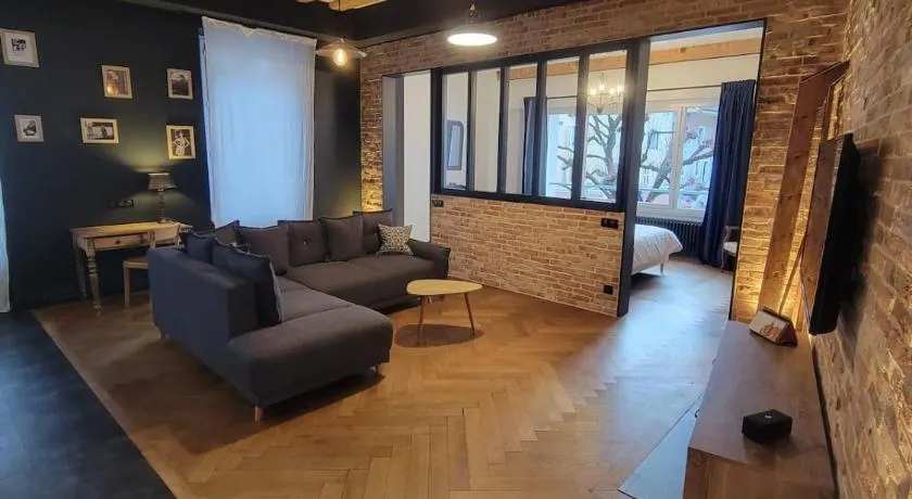 Le Loft Des Arts - Image 1