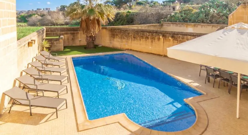 Centre Island Gozitan Farmhouse & Pool - Happy Rentals - Image 1