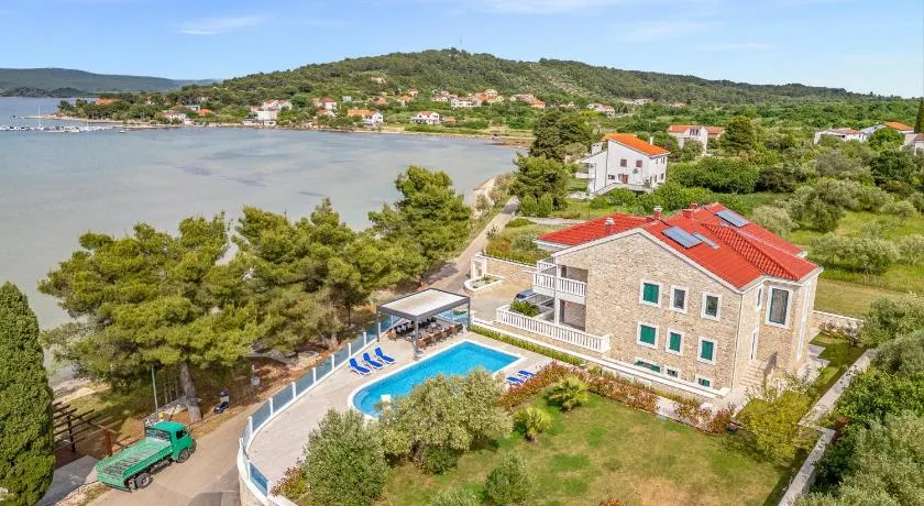 Lovely Apartment In Mrljane - Image 1