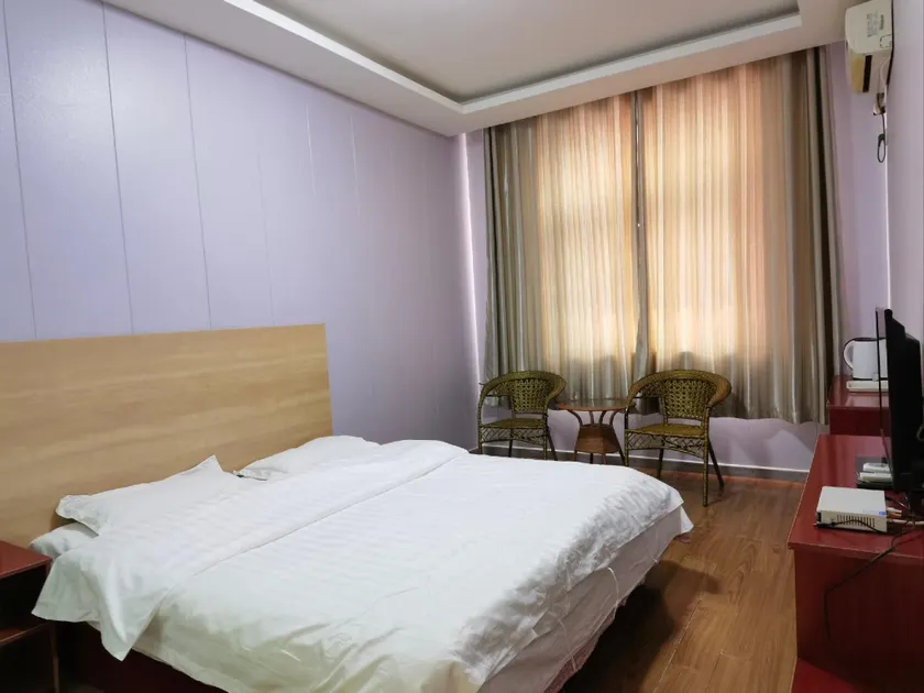 Huakai Hotel - Image 1