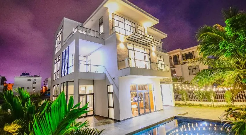 FLC Grand Villa BT33-04 - Image 1