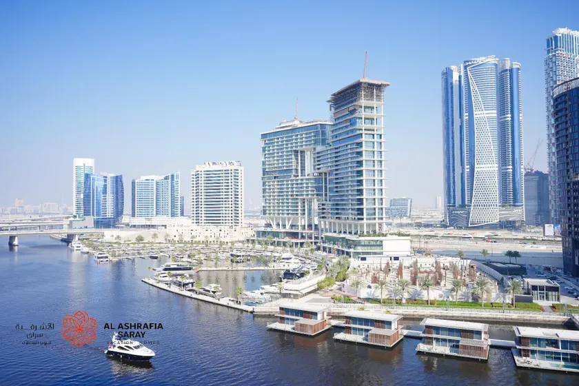 Central 1 BR apartment in Canal View Dubai - Image 1