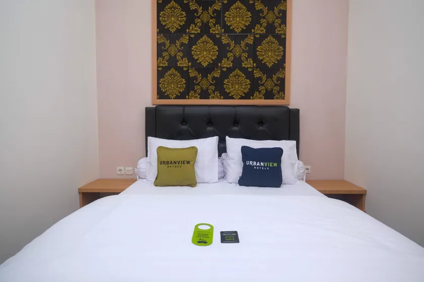 Urbanview Grand Lotus Hotel by RedDoorz - Image 1