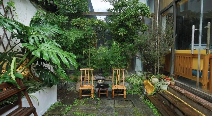 Dali Buxianshan Guesthouse-in Dali ancient city, free coffee, english speaking employee - Image 1
